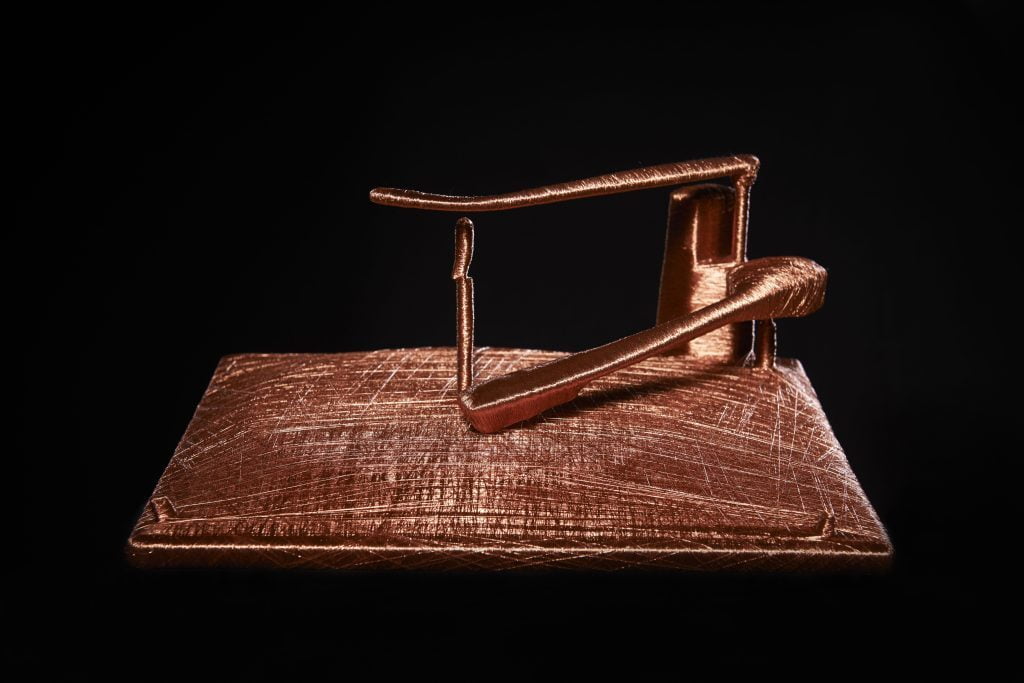 « TURNTABLE » turntable memorised with eco-friendly wire, 15 cm x 28 cm, 2012